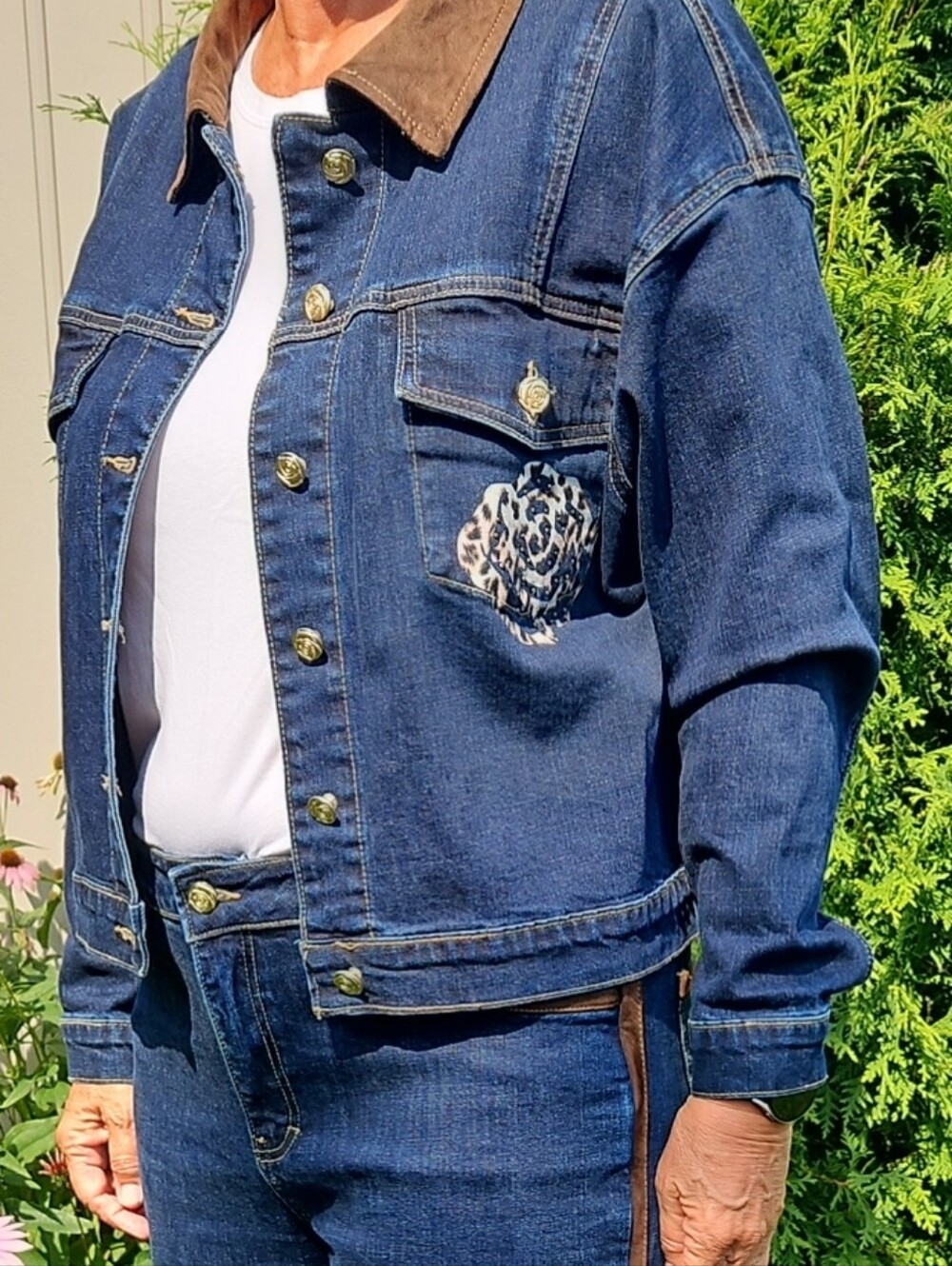 Tricotto Blue Denim Jeans with Brown Trim